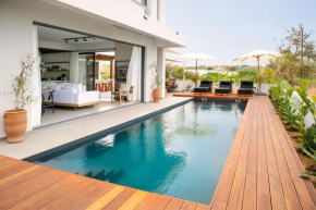 Amazing Protaras Villa | Villa Lubbock | 3 Bedrooms | Private Outdoor Pool and Hot Tub | Furnished Sun Terrace | Shaded Furnished Terrace | BBQ Facilities | Private Garden | Vrissoudion